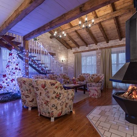 Family Villa Lipica With Private Pool And Jacuzzi Pazin Zewnętrze zdjęcie