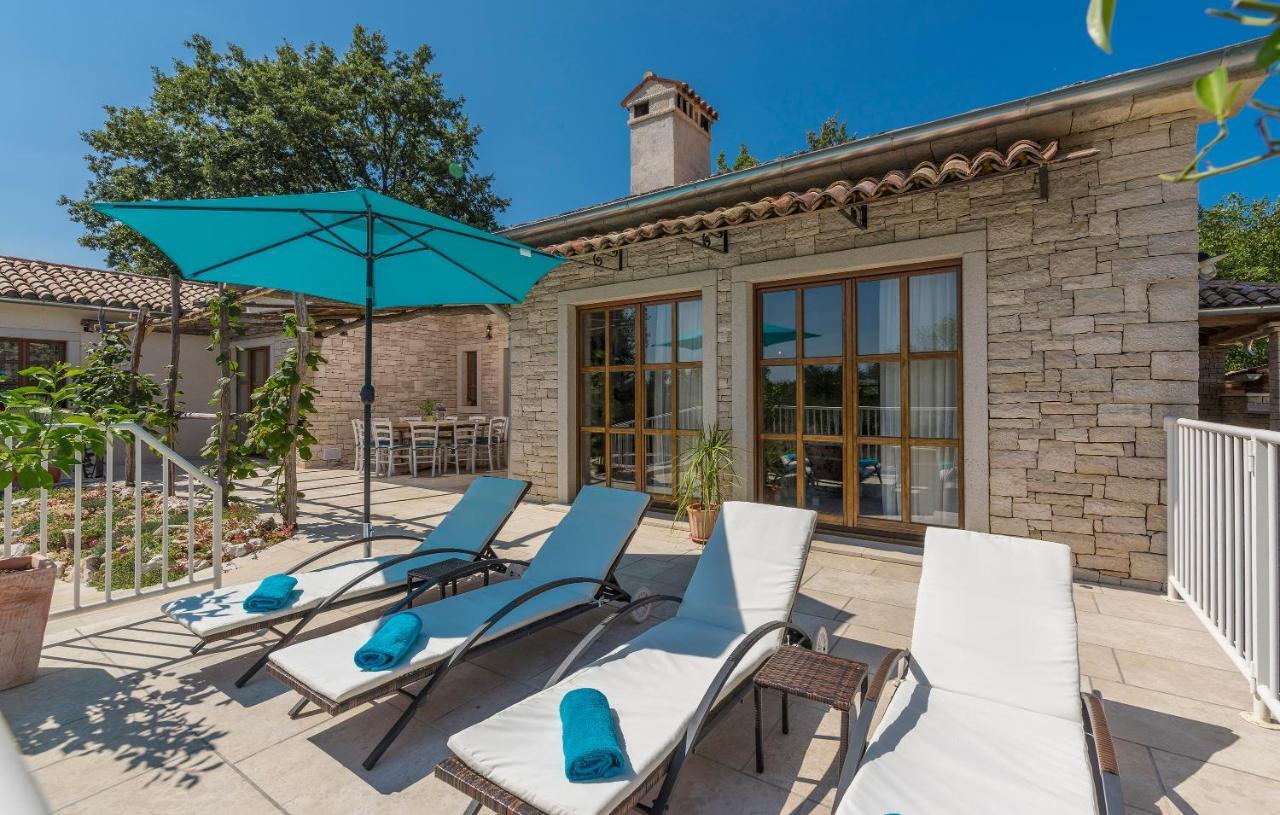 Family Villa Lipica With Private Pool And Jacuzzi Pazin Zewnętrze zdjęcie